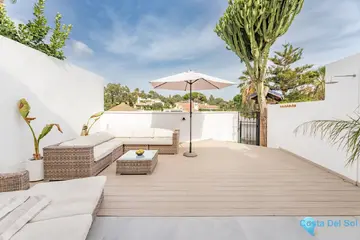 2 bedroom House for Sale in Elviria