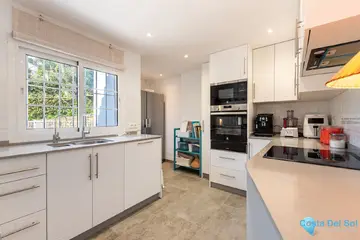 4 bedroom House for Sale in Benahavís-26771
