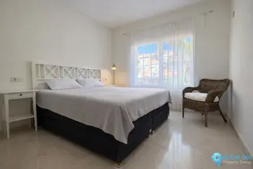 2 bedroom Apartment for Sale in New Golden Mile-100947