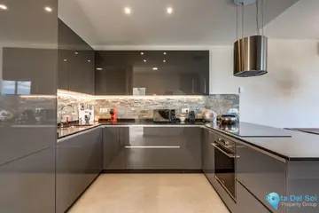 4 bedroom House for Sale in Estepona-26826