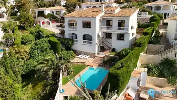 5 bedroom House for Sale in Benalmadena