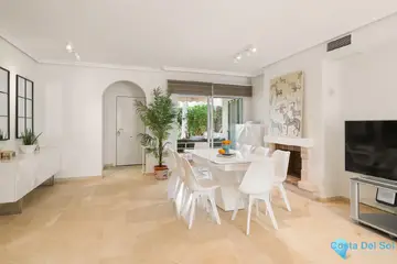 4 bedroom House for Sale in Costabella-26843