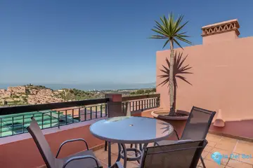 3 bedroom Apartment for Sale in Calahonda-26850