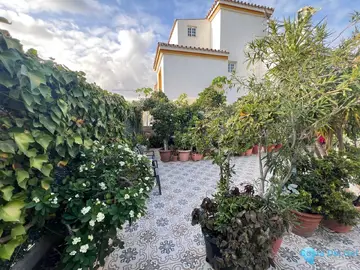 7 bedroom House for Sale in Estepona