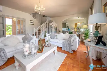 3 bedroom House for Sale in Coín-100970