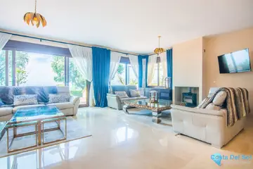 5 bedroom House for Sale in La Mairena-27259