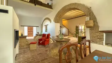 8 bedroom House for Sale in Montes de Málaga-27375