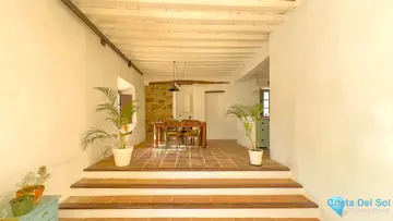 8 bedroom House for Sale in Montes de Málaga-27380