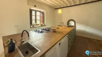8 bedroom House for Sale in Montes de Málaga-27382