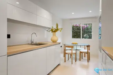 3 bedroom Apartment for Sale in Sierra Blanca-27403