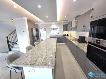 4 bedroom House for Sale in Artola-27502