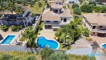 6 bedroom House for Sale in Alhaurín el Grande