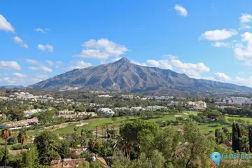 2 bedroom Apartment for Sale in Nueva Andalucía-28054