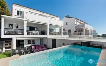 6 bedroom House for Sale in Marbella