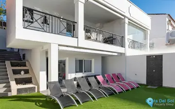 6 bedroom House for Sale in Marbella-28067