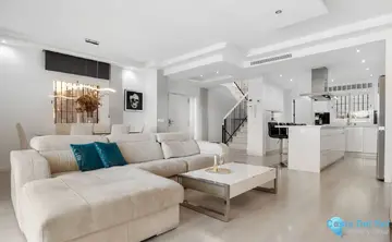 6 bedroom House for Sale in Marbella-28071