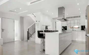 6 bedroom House for Sale in Marbella-28072