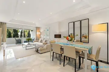 2 bedroom Apartment for Sale in Marbella-28222