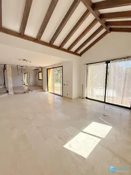 5 bedroom House for Sale in Elviria