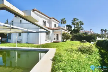 5 bedroom House for Sale in La Cala de Mijas-28278