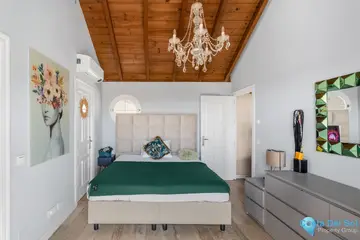 3 bedroom House for Sale in The Golden Mile-28503
