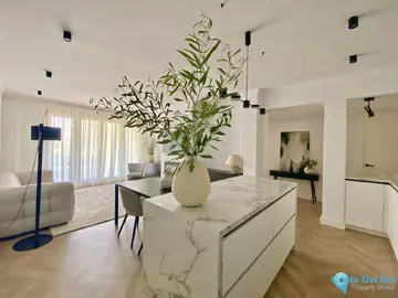 3 bedroom Apartment for Sale in New Golden Mile