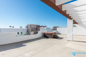 4 bedroom Apartment for Sale in Estepona