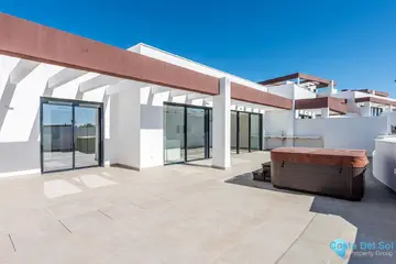 4 bedroom Apartment for Sale in Estepona-28643