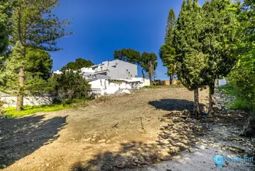 1356m2 Plot for Sale in Nueva Andalucía-28655