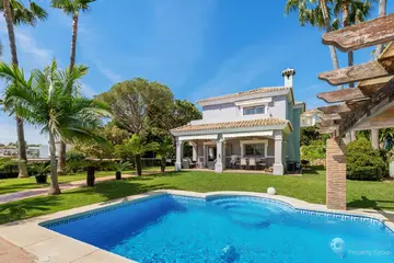 3 bedroom House for Sale in Estepona-28727