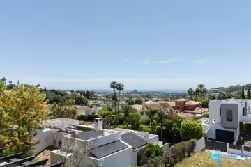 3 bedroom Apartment for Sale in Nueva Andalucía-28745