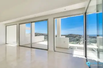 4 bedroom Apartment for Sale in Benahavís-28863