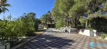 6 bedroom House for Sale in Alhaurín de la Torre-28920