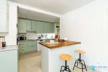6 bedroom House for Sale in Río Real-28992
