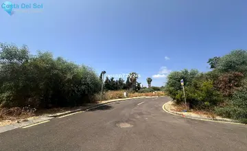 838m2 Plot for Sale in Estepona-263
