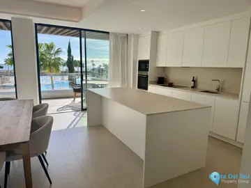 3 bedroom Apartment for Sale in Los Alamos-29052