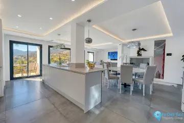 4 bedroom House for Sale in Istán-29161