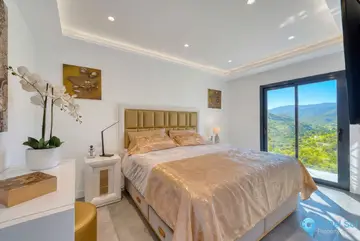 4 bedroom House for Sale in Istán-29168