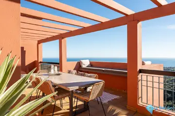 4 bedroom Apartment for Sale in Calahonda-29370