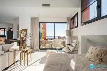 4 bedroom Apartment for Sale in Calahonda-29374