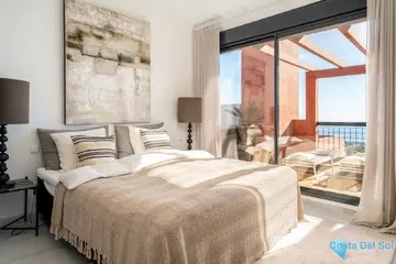 4 bedroom Apartment for Sale in Calahonda-29376