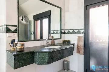 4 bedroom Apartment for Sale in Calahonda-29379