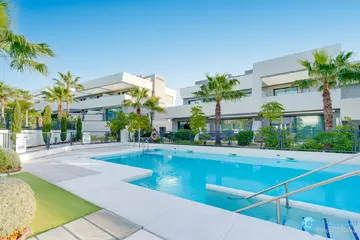 4 bedroom House for Sale in La Cala de Mijas-29392