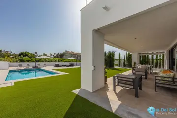 4 bedroom House for Sale in La Duquesa-29479
