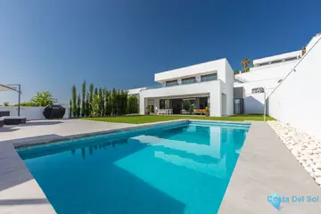 4 bedroom House for Sale in La Duquesa-29484