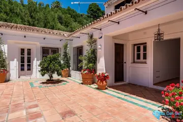 2 bedroom Apartment for Sale in La Zagaleta-29501