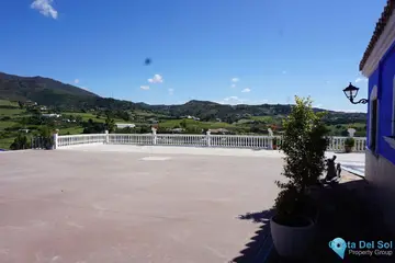 6 bedroom House for Sale in Estepona-29557