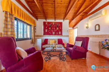4 bedroom House for Sale in Las Chapas-29626