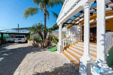 4 bedroom House for Sale in Las Chapas-29629