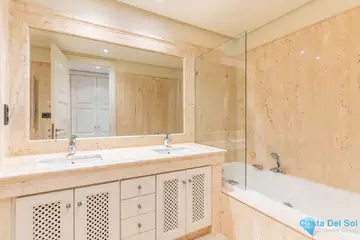 2 bedroom Apartment for Sale in Estepona-29822